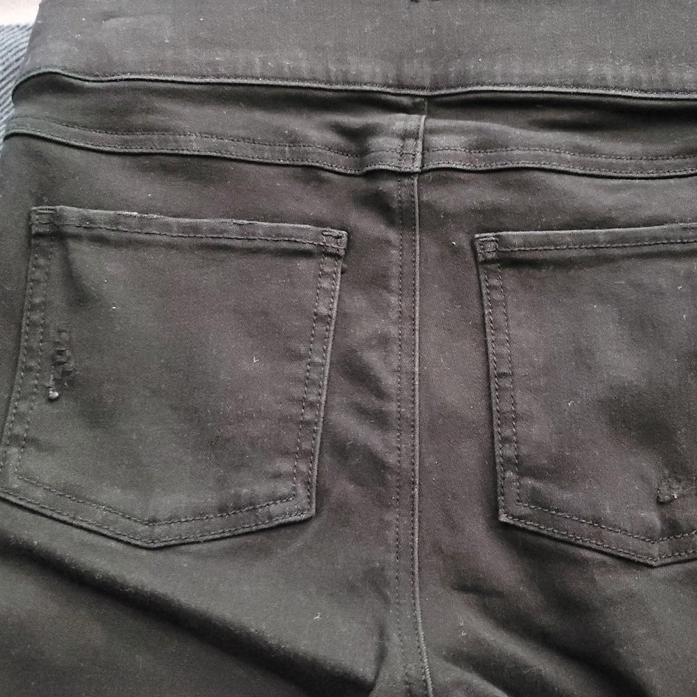 SPANX Vintage Distressed Skinny Jeans - Picture 9 of 9